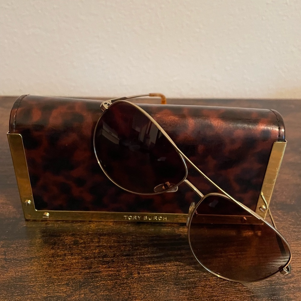 *** EASTER SALE ****    Tory Burch TY6063 Aviator Sunglasses